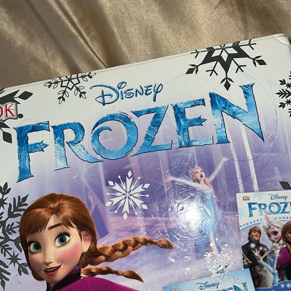 Disney’s Frozen Sing Along Book - Picture 9 of 10